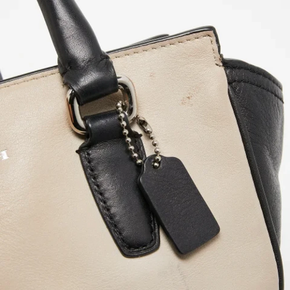 Coach Pre-owned Leather totes Black Dames