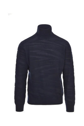 pull-a-col-roule-elegant