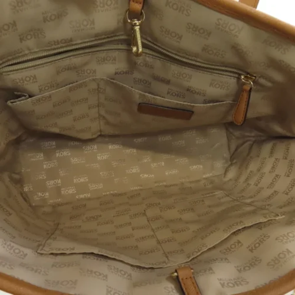 Michael Kors Pre-owned Canvas handbags White Dames