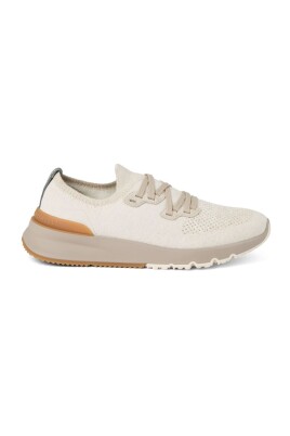 casual-sneakers-for-everyday-wear
