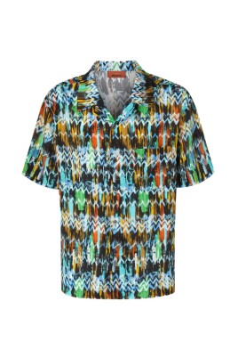 chemise-decontractee-a-manches-courtes
