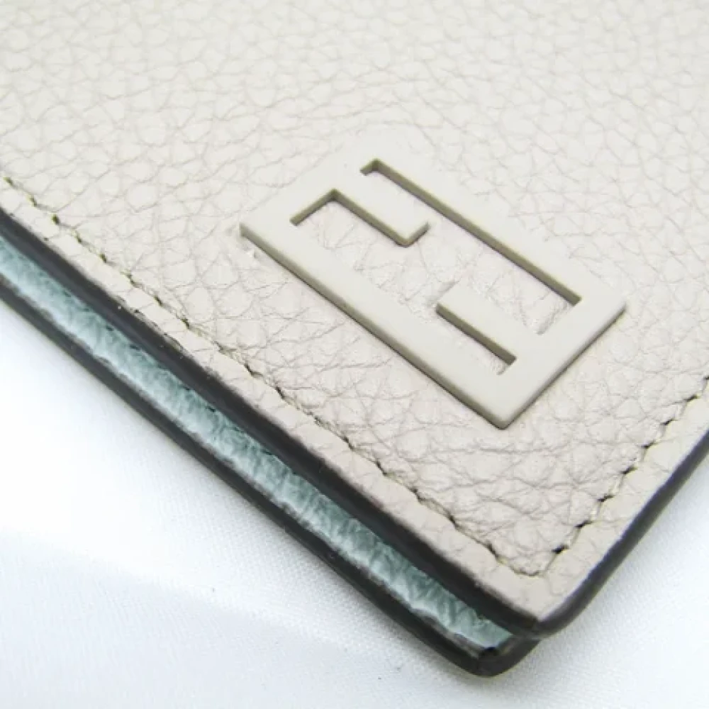 Fendi Vintage Pre-owned Leather wallets Beige Unisex
