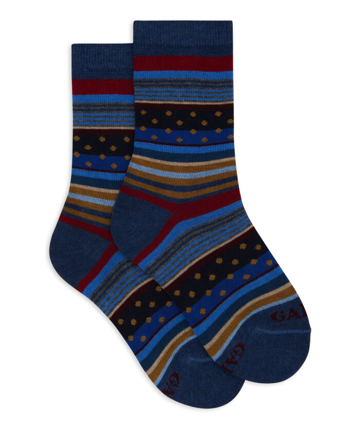 socks-andamp-tights
