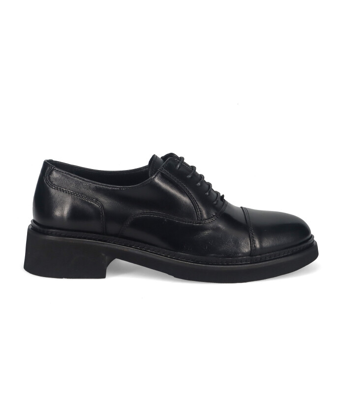 chaussures-en-cuir-noir-pour-un-confort-maximum