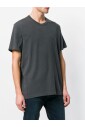 grijs-geribbelde-t-shirt-en-polo