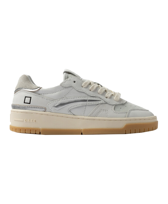 baskets-en-daim-blanc-confort-optimal