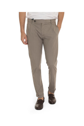 vintage-style-chino-pants