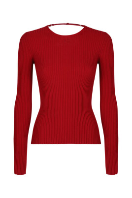 pull-rouge-avec-detail-lingerie