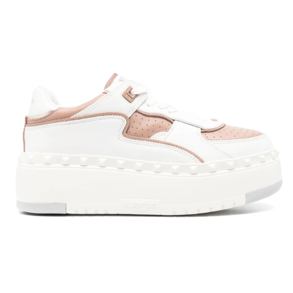 Valentino Witte leren sneakers met Rockstud details Dames Schoenen