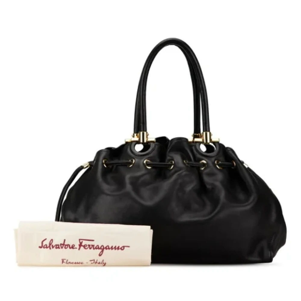 Salvatore Ferragamo Pre-owned Leather handbags Black Dames