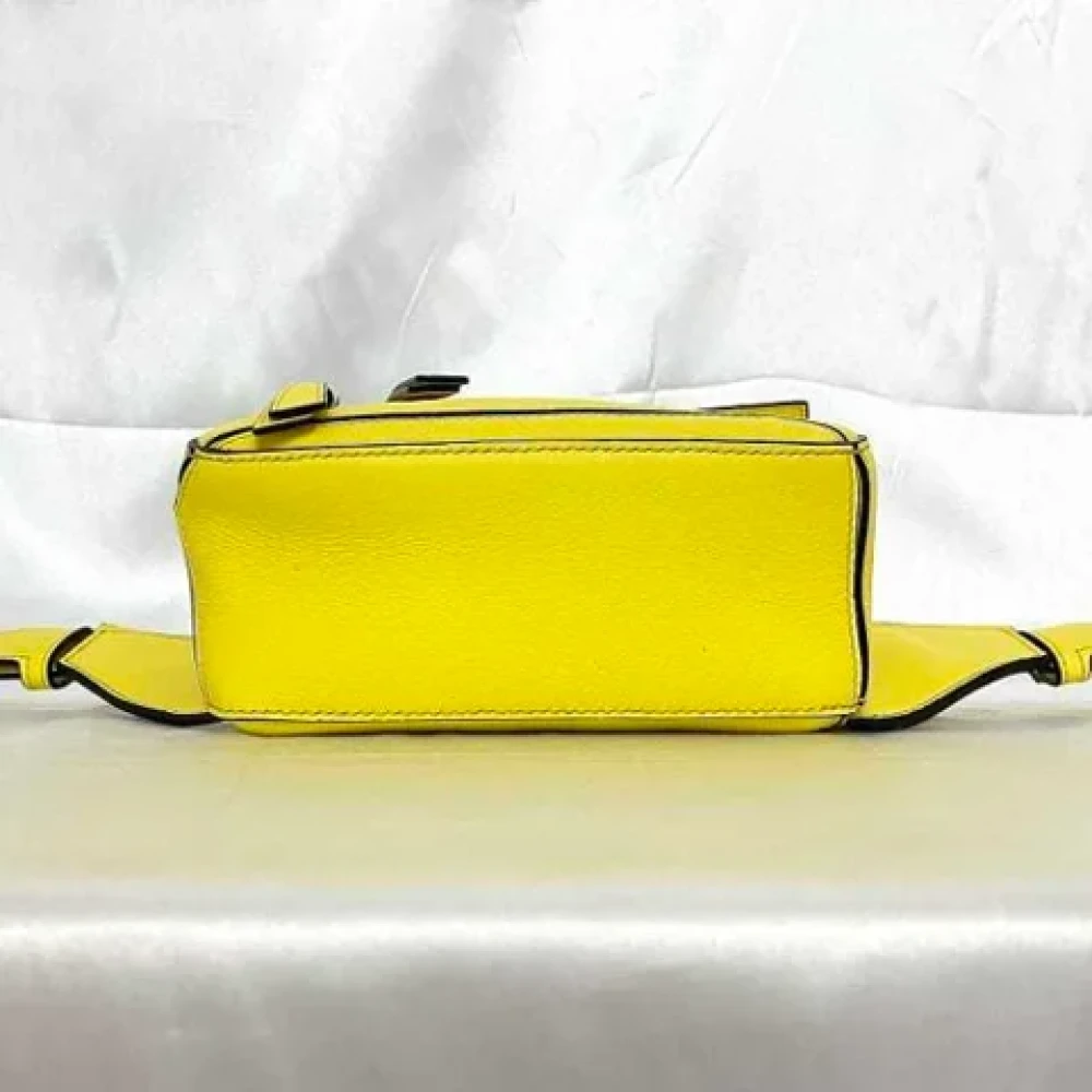 Loewe Pre-owned Fabric pouches Yellow Dames