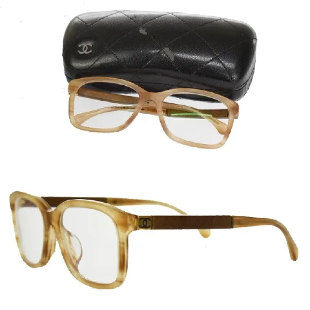 Chanel Vintage Pre-owned Plastic sunglasses Beige Dames