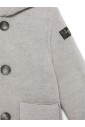 manteau-gris-en-feutre-a-double-boutonnage
