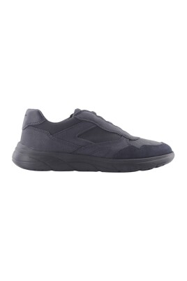 stilfulde-sneakers-til-maend-og-kvinder