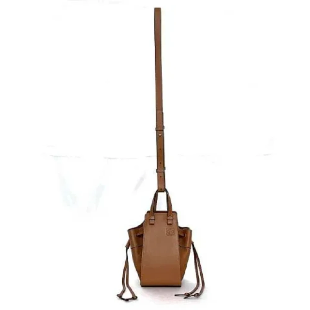 Loewe Pre-owned Fabric shoulder-bags Brown Dames