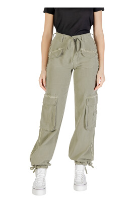 stylish-regular-pants-for-women