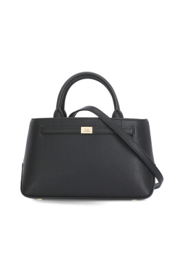 sac-bandouliere-noir-avec-logo-en-metal