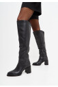bottes-classiques-en-cuir-intemporelles