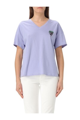 broderad-grape-v-ringad-t-shirt