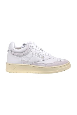 sneakers-decontractees-pour-un-usage-quotidien