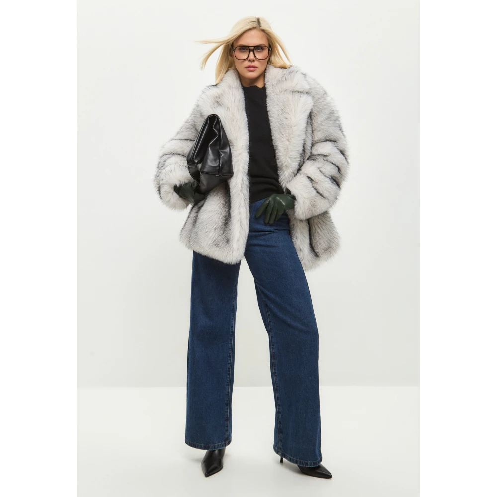 Cesare Gaspari Faux Fur & Shearling Jackets White Dames