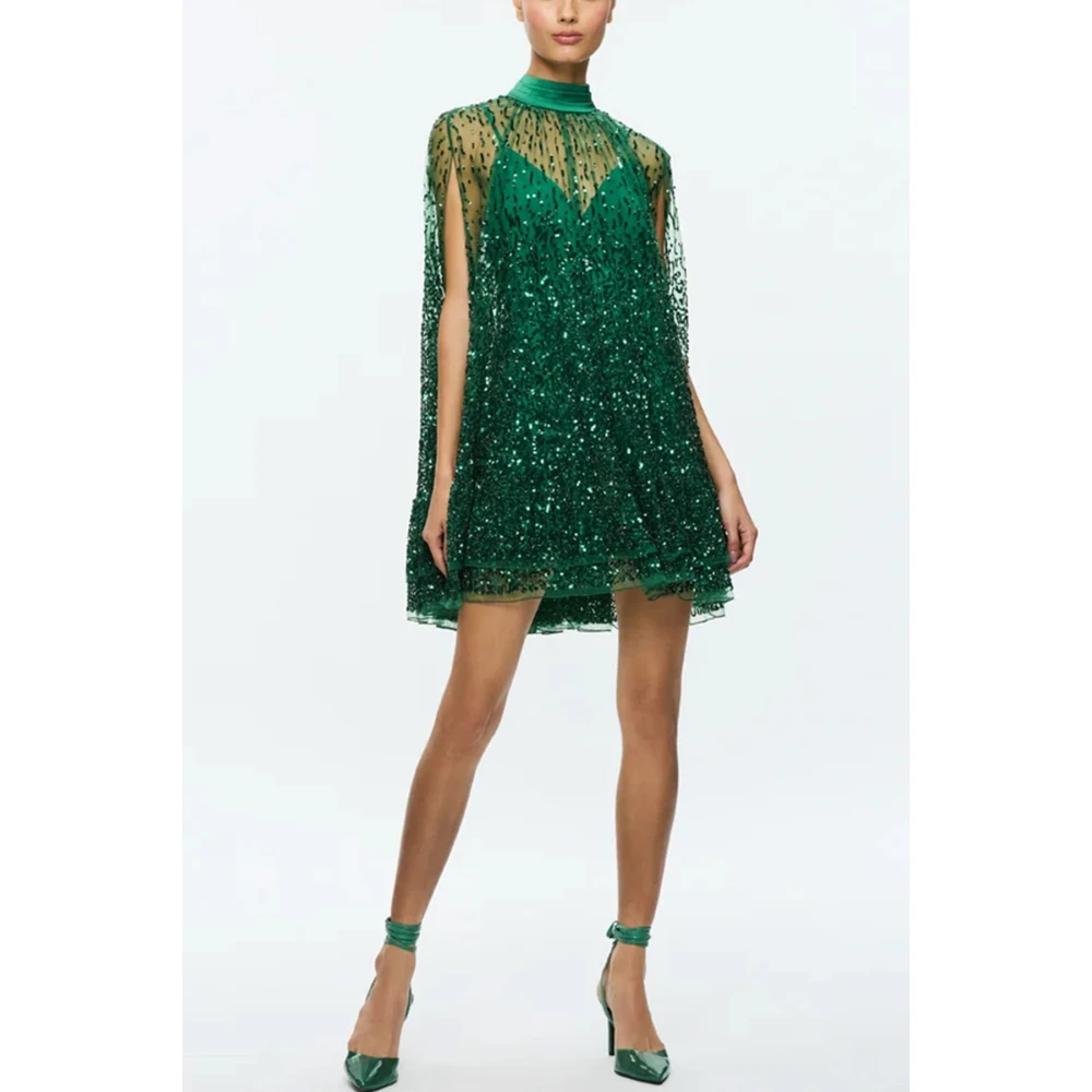 alice + olivia Groene Jurk met Cape Overlay Green Dames