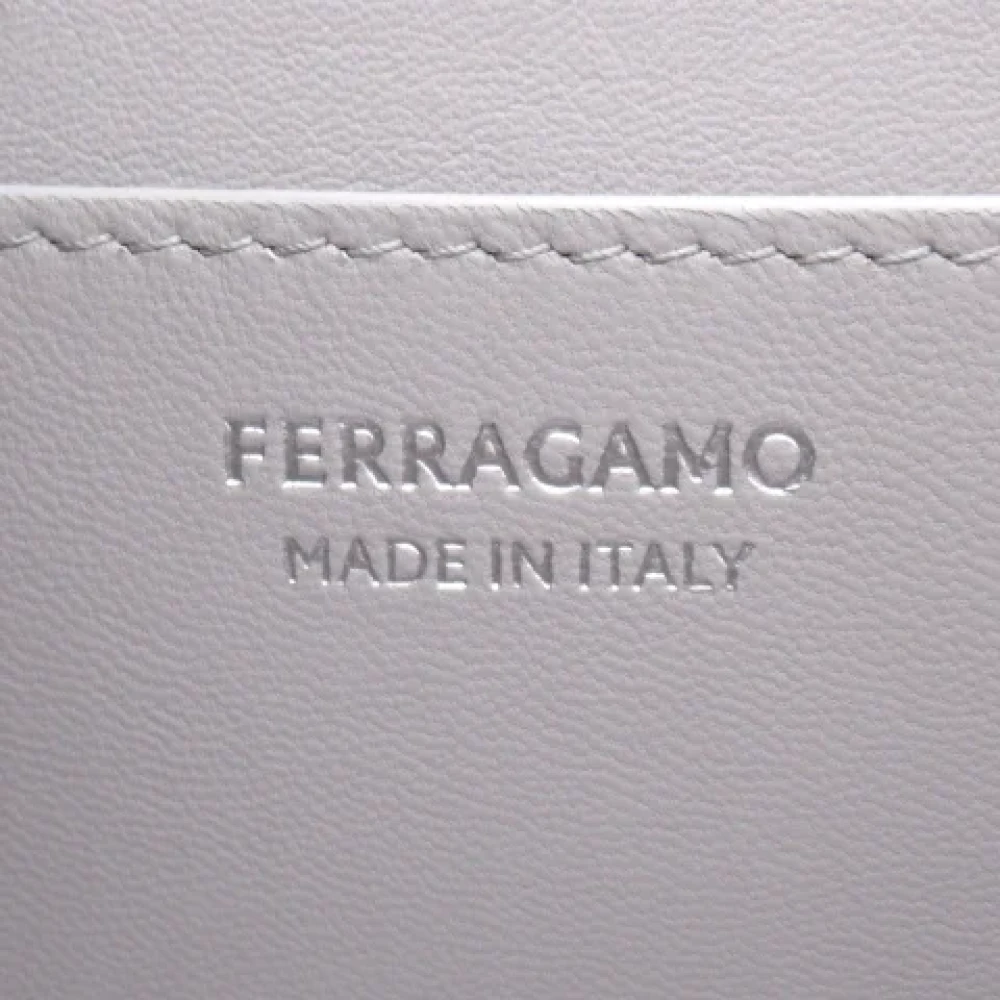 Salvatore Ferragamo Pre-owned Fabric handbags Gray Dames
