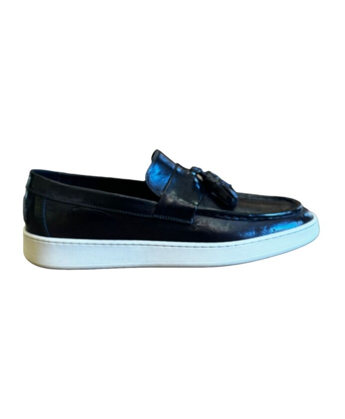 leather-moccasin-shoes