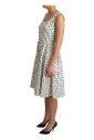 elegant-beige-prikket-a-linje-kjole