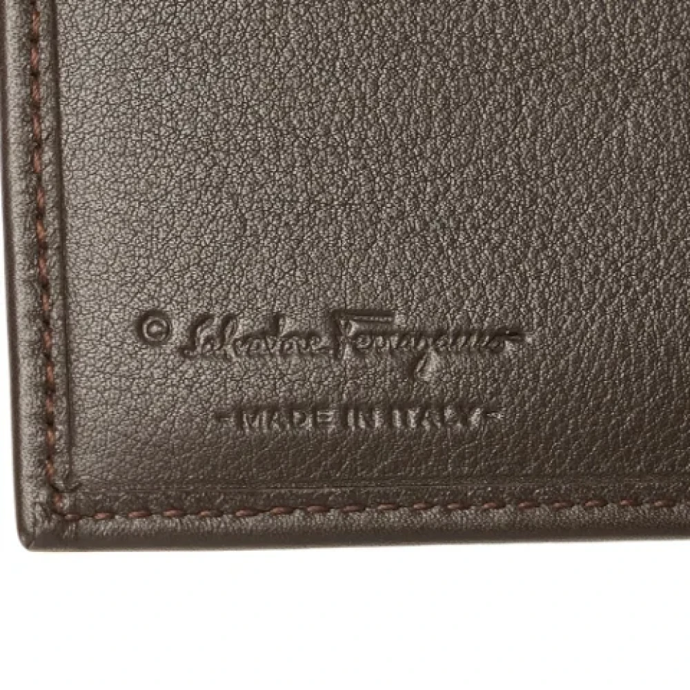 Salvatore Ferragamo Pre-owned Leather wallets Brown Dames