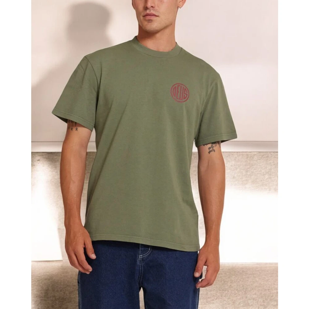 Deus Ex Machina Pill Logo Tee in Pine Green Heren
