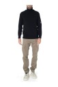 pull-en-laine-noir-a-col-roule-avec-poche-zippee