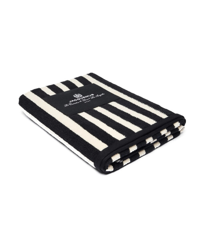 black-beach-towel-wraparound-style