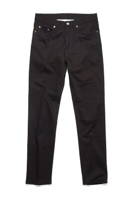 black-jeans-river-stay-aw24