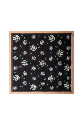 Blommigt tryckt scarfs