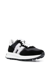 H641 Sneakers