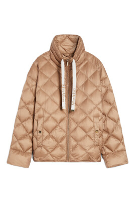 beige-coat-with-high-neck