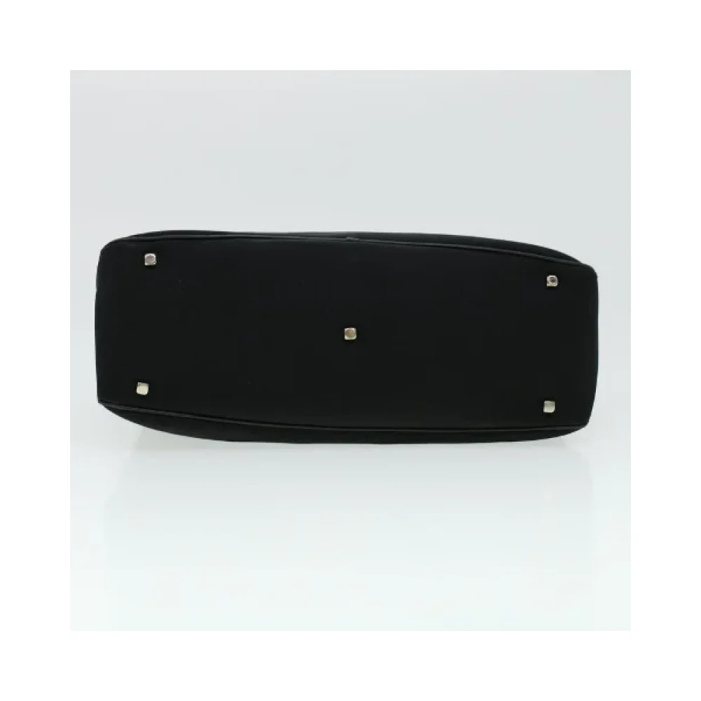 Salvatore Ferragamo Pre-owned Zwarte Nylon Handtas van Salvatore Ferragamo Black Dames