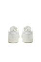 chaussures-plates-blanches-modele-elegant