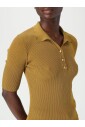 t-shirt-elegant-en-or-avec-design-elegant