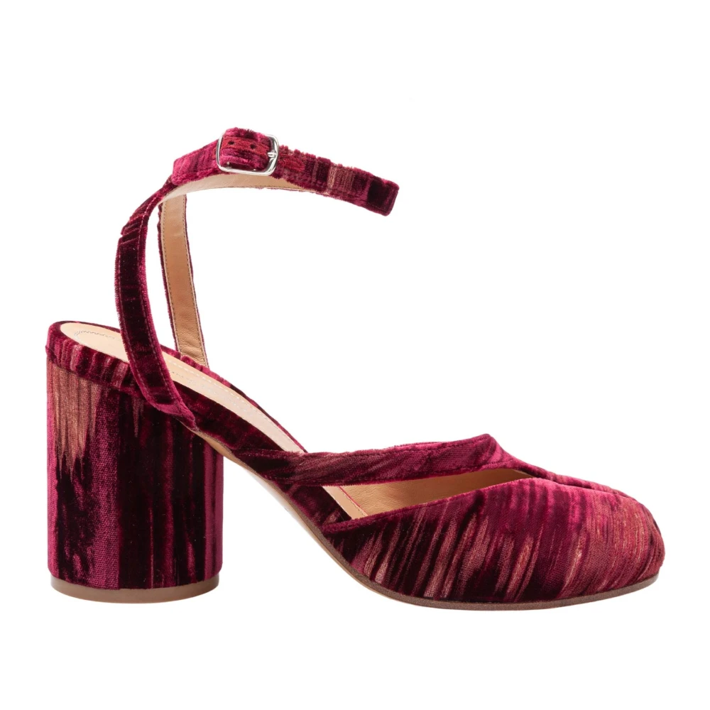 Maison Margiela Women's Red Tabi Sandal Pump