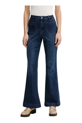 Flare Jeans med patchfickor