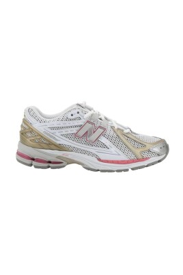 mesh-running-sneakers-with-leather-details