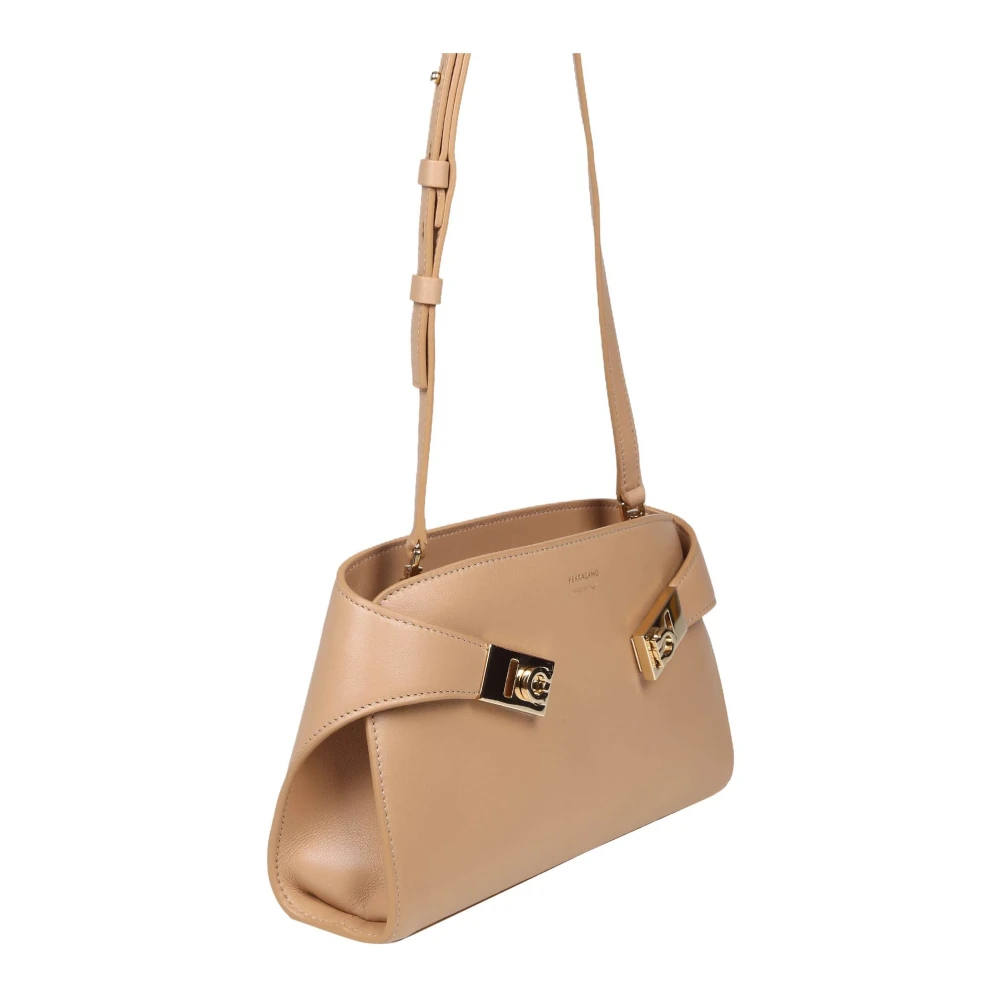 Salvatore Ferragamo Kameel Leren Clutch Tas Beige Dames