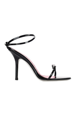 sandales-elegantes-pour-hommes-et-femmes
