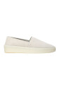 mocassins-en-cuir-gris-avec-semelle-en-caoutchouc