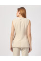 veste-tailleur-avec-detail-de-volant