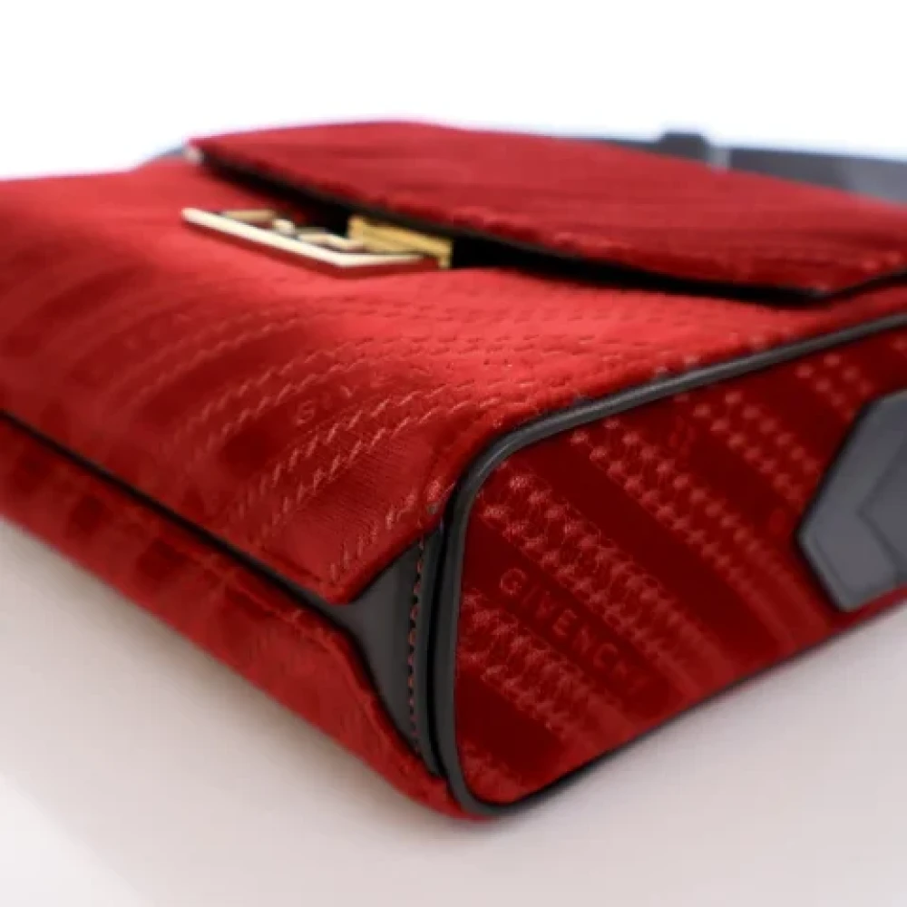 Givenchy Pre-owned Velvet shoulder-bags Red Dames