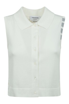 pull-intemporel-orne-d-emblemes-signature