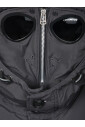 veste-noire-a-capuche-urbaine